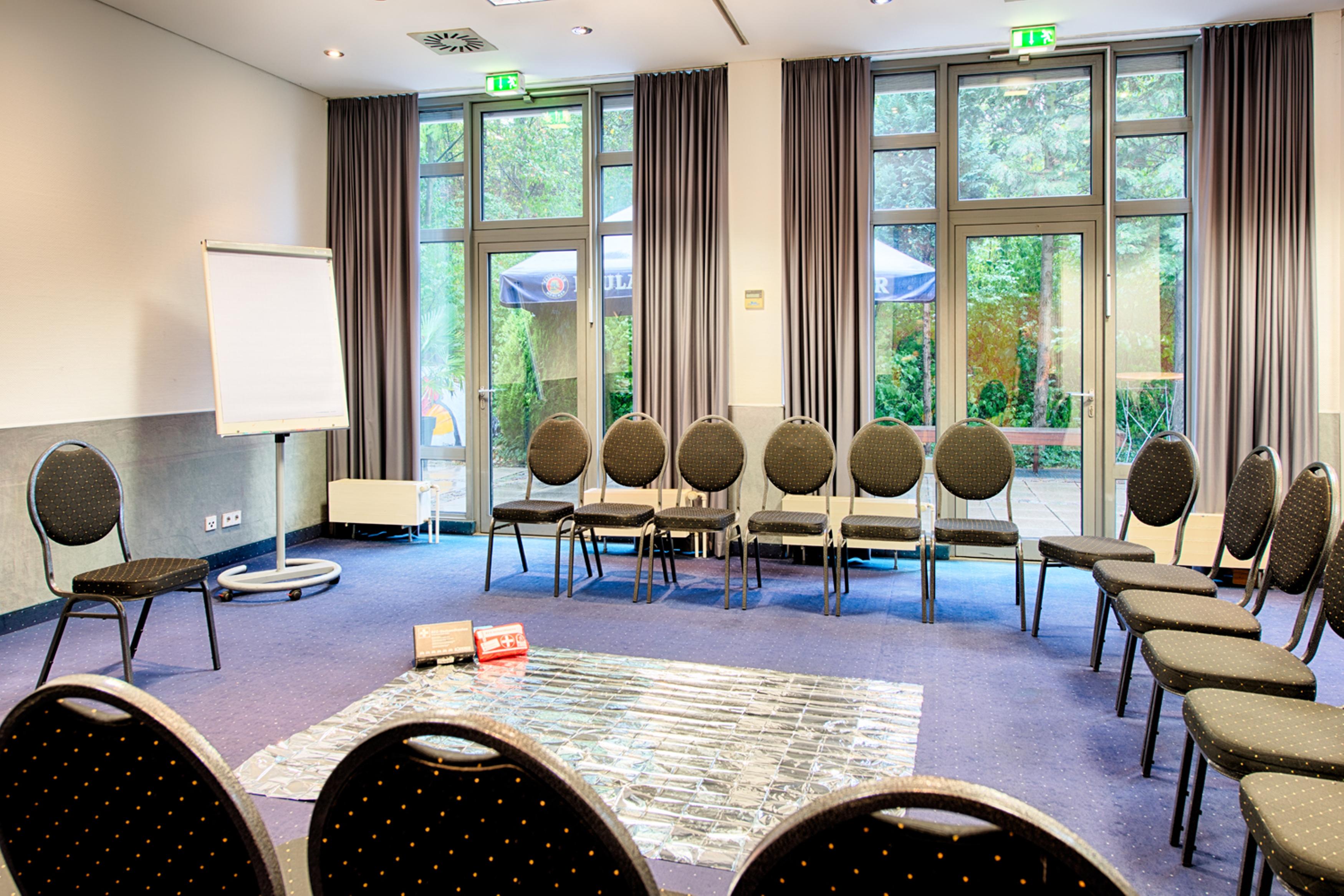 Hotel Achat Airport Messe 3*